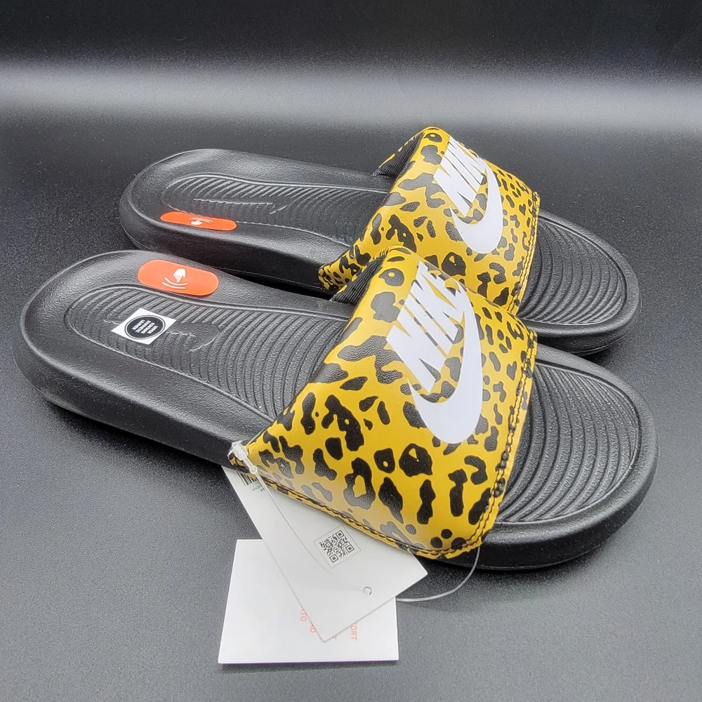Nike Victori One Leopard Print Women's Slides Sz 6 Black CN9676 700 Comfort New